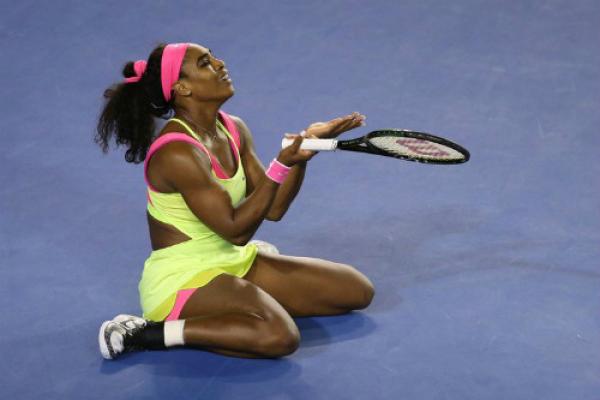 Serena khóc nức nở ngày trở lại