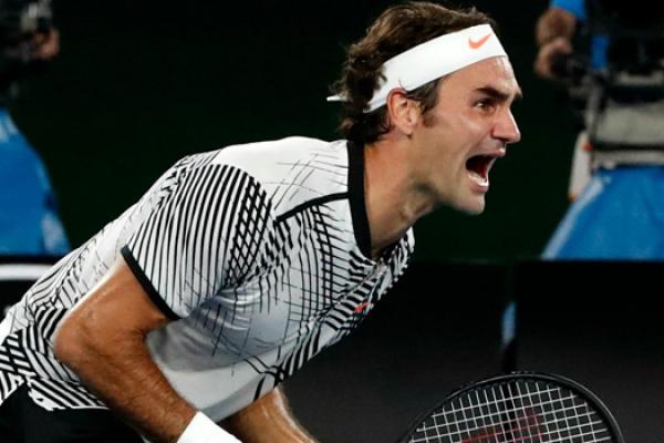 Federer rao bán kỷ vật tại Australian Open. Murray đạt cột mốc đáng nhớ