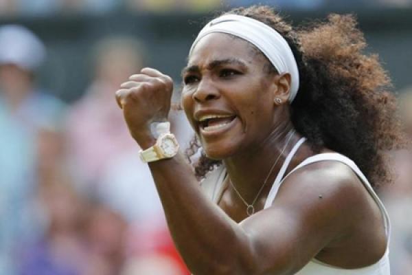 Serena trở lại thi đấu, gần bốn tháng sau khi sinh con